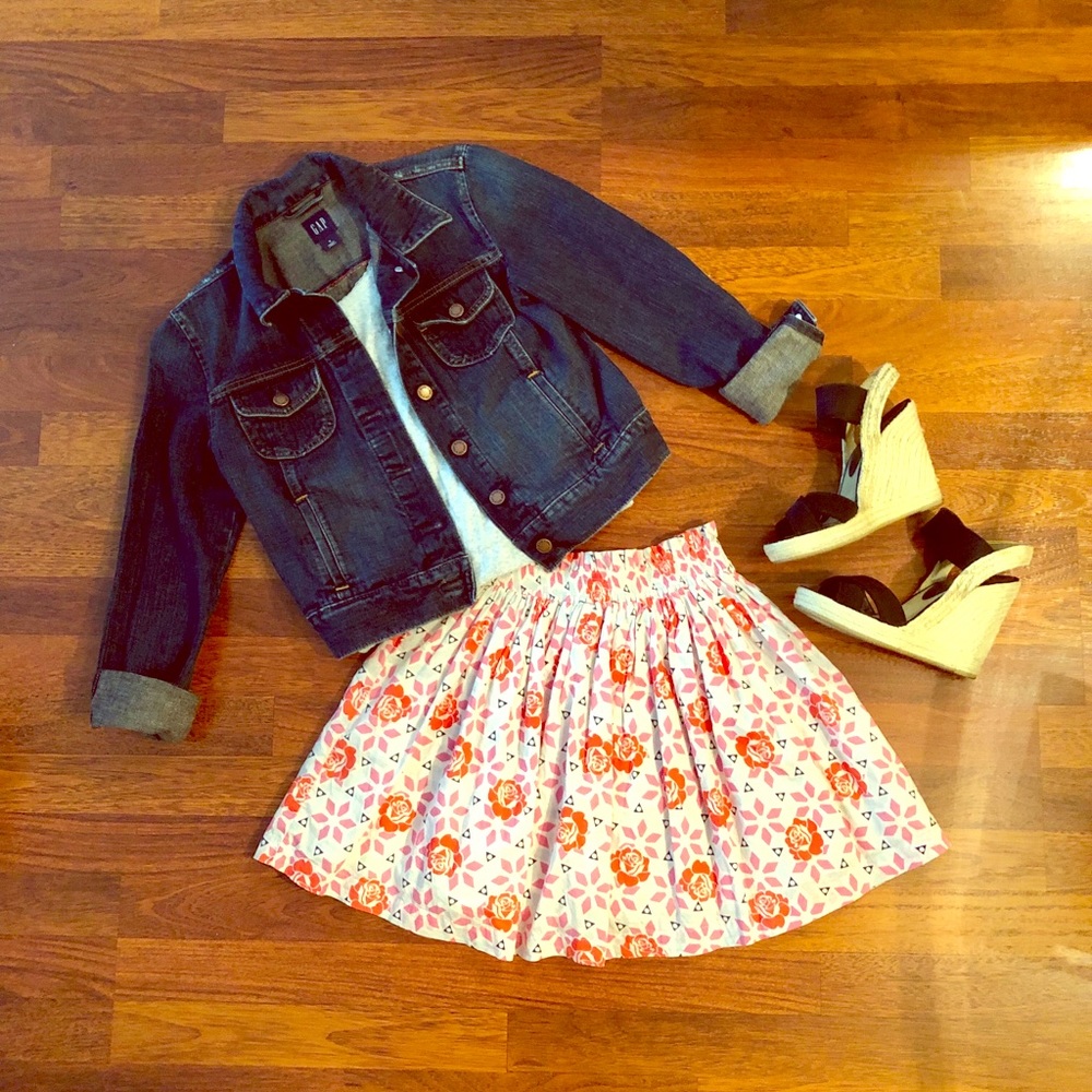 EUC🌸 Frenchi Floral Skater Mini Skirt